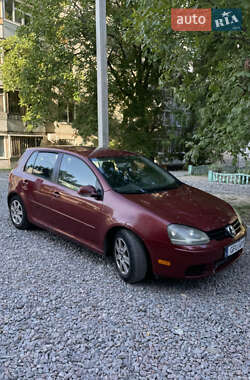 Хетчбек Volkswagen Golf 2005 в Ізюмі