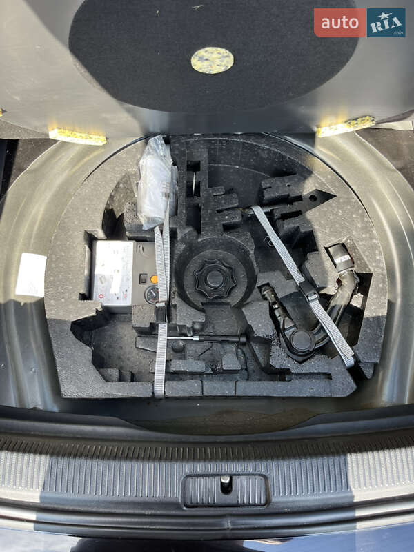 Универсал Volkswagen Golf 2011 в Корсуне-Шевченковском фото 21 Универсал Volkswagen Golf 2011 в Корсуне-Шевченковском