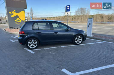 Хетчбек Volkswagen Golf 2010 в Вишгороді