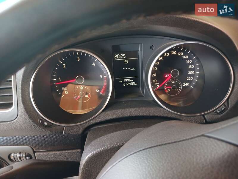 Універсал Volkswagen Golf 2010 в Одесі