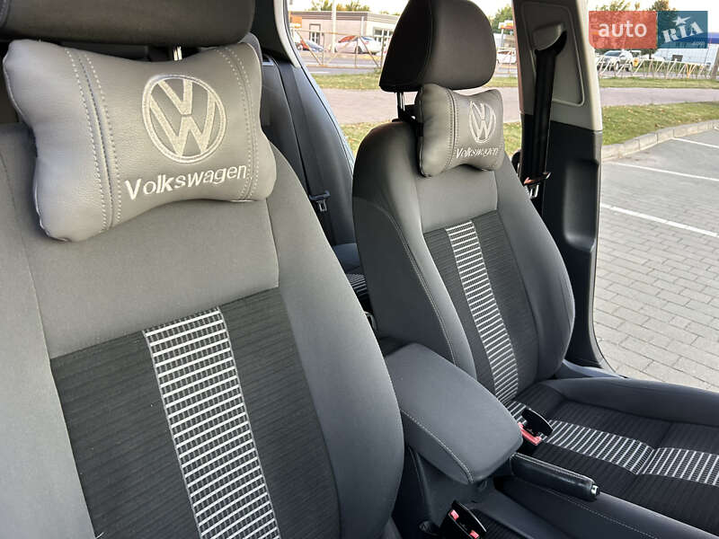 Хэтчбек Volkswagen Golf 2008 в Хмельницком
