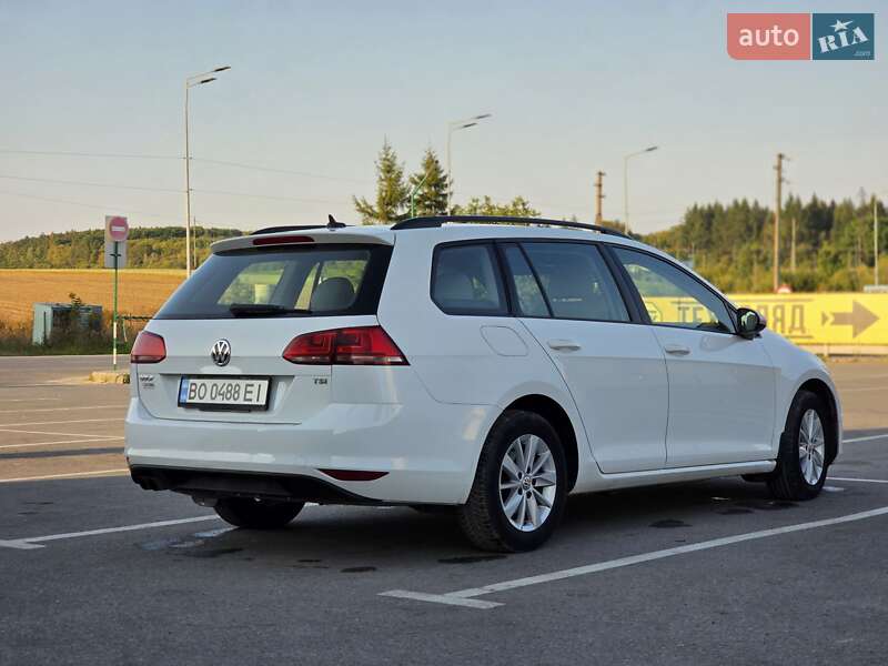 Універсал Volkswagen Golf 2015 в Тернополі