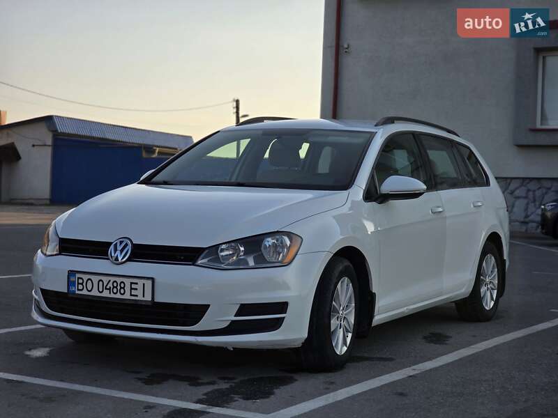 Універсал Volkswagen Golf 2015 в Тернополі