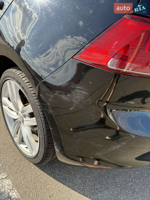 Хетчбек Volkswagen Golf 2014 в Києві