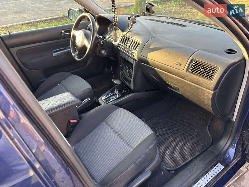 Хэтчбек Volkswagen Golf 2003 в Ахтырке фото 5 Хэтчбек Volkswagen Golf 2003 в Ахтырке