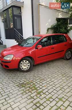 Хэтчбек Volkswagen Golf 2004 в Трускавце
