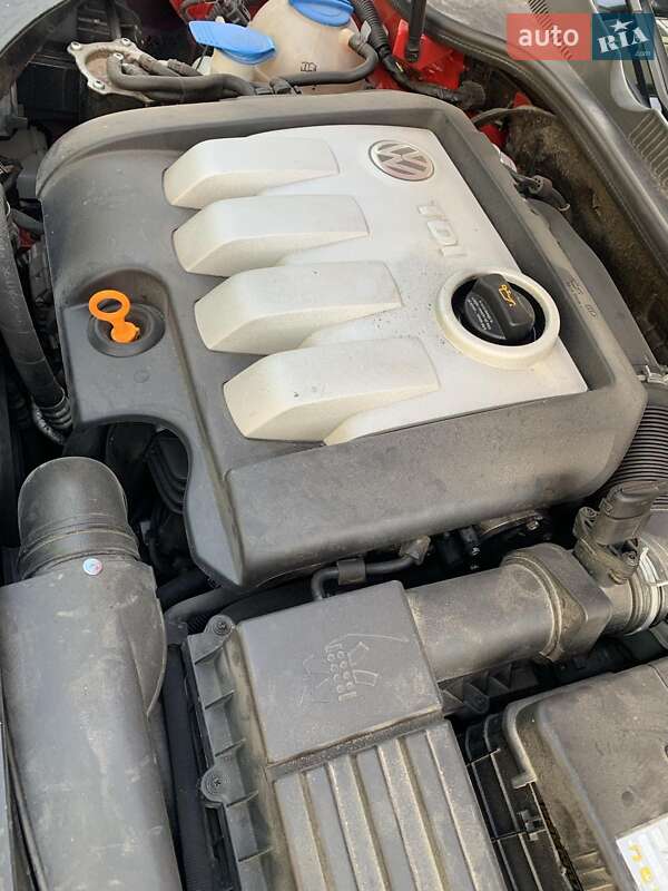 Хетчбек Volkswagen Golf 2004 в Трускавці