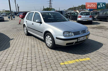Хэтчбек Volkswagen Golf 2001 в Черновцах