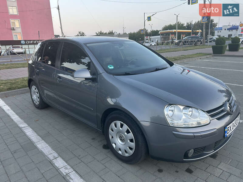Хэтчбек Volkswagen Golf 2008 в Хмельницком
