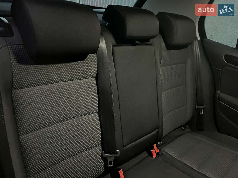 Хетчбек Volkswagen Golf 2009 в Мукачевому