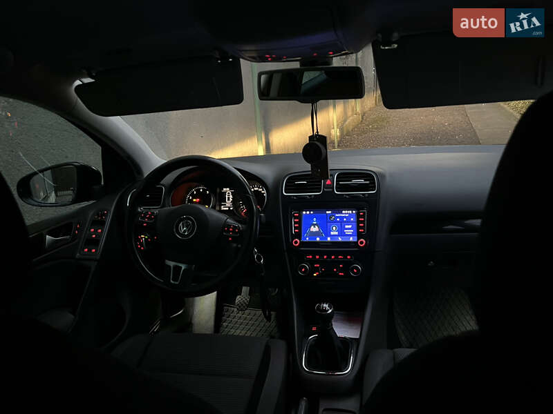 Хетчбек Volkswagen Golf 2009 в Мукачевому