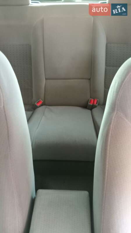 Хэтчбек Volkswagen Golf 1998 в Ужгороде