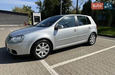 Хетчбек Volkswagen Golf 2005 в Києві