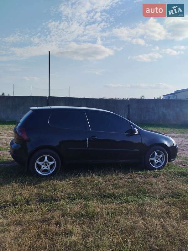 Хэтчбек Volkswagen Golf 2004 в Радехове фото 18 Хэтчбек Volkswagen Golf 2004 в Радехове