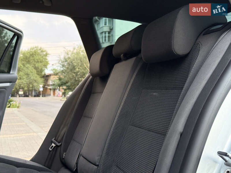 Універсал Volkswagen Golf 2009 в Миколаєві