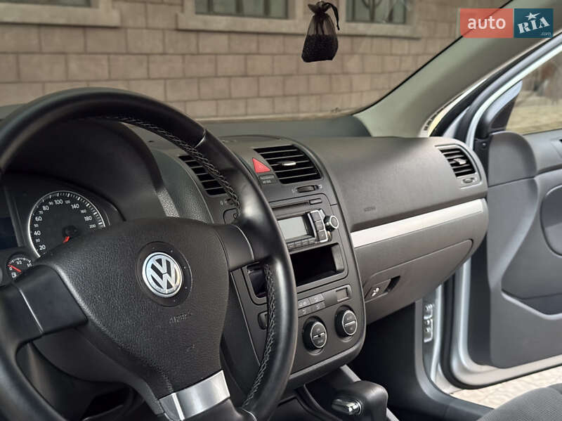 Універсал Volkswagen Golf 2009 в Миколаєві