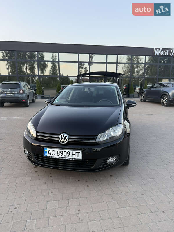 Хэтчбек Volkswagen Golf 2009 в Луцке