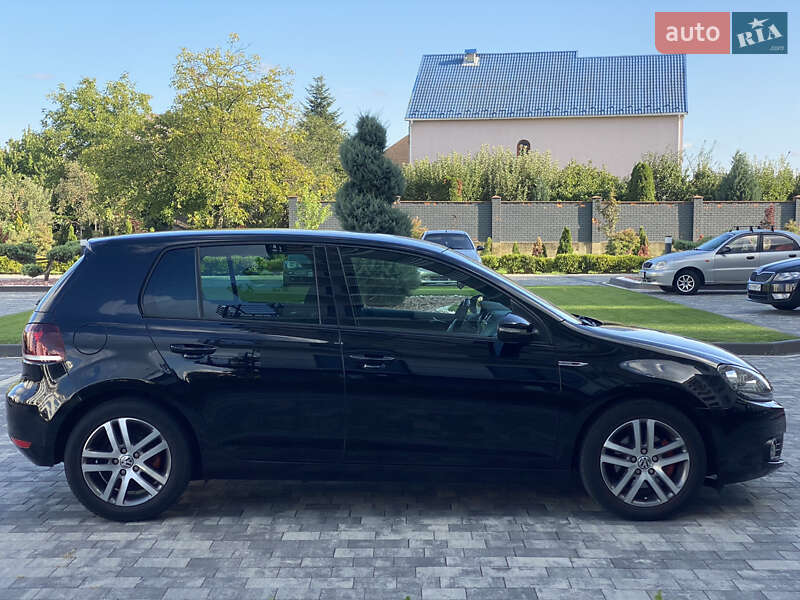 Хэтчбек Volkswagen Golf 2009 в Мукачево