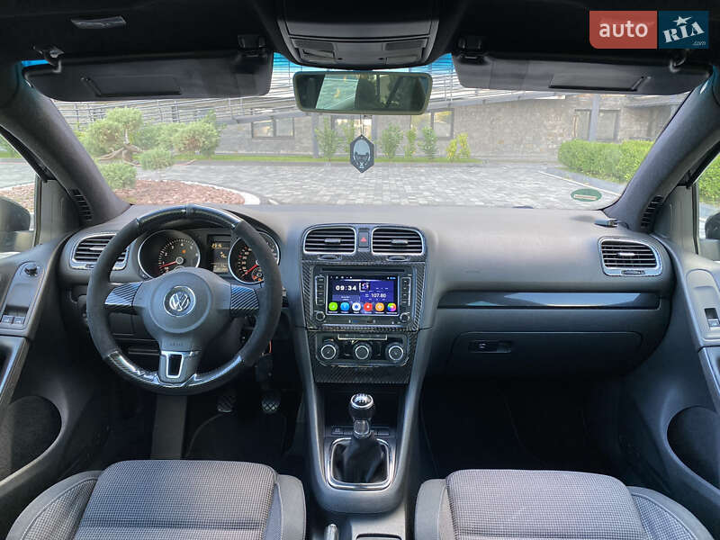 Хэтчбек Volkswagen Golf 2009 в Мукачево
