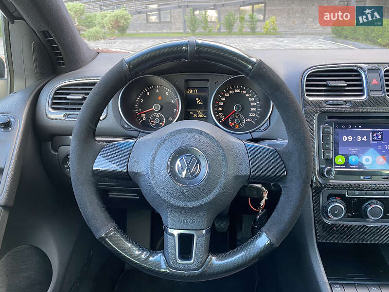 Хэтчбек Volkswagen Golf 2009 в Мукачево