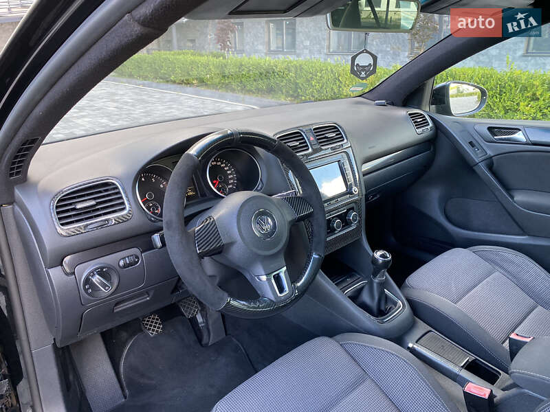 Хэтчбек Volkswagen Golf 2009 в Мукачево
