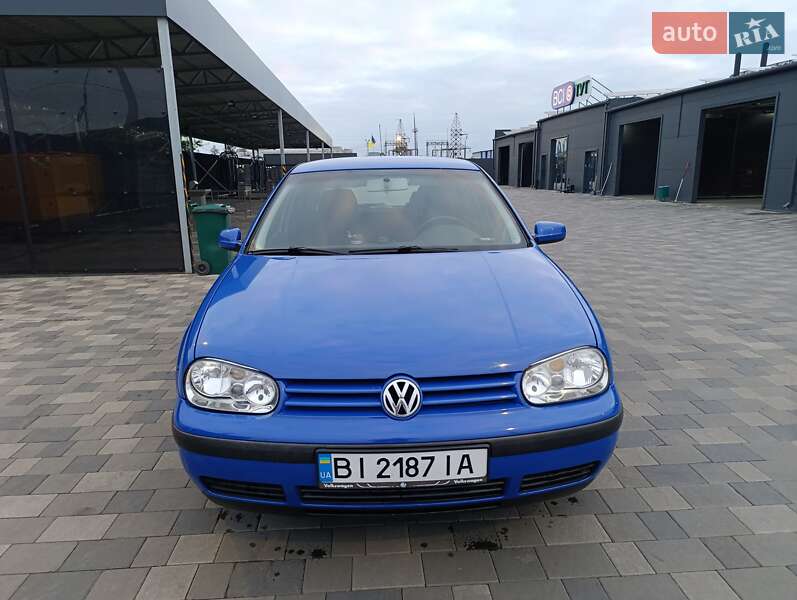 Хетчбек Volkswagen Golf 2001 в Полтаві