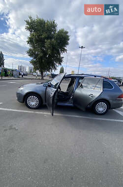 Универсал Volkswagen Golf 2010 в Киеве