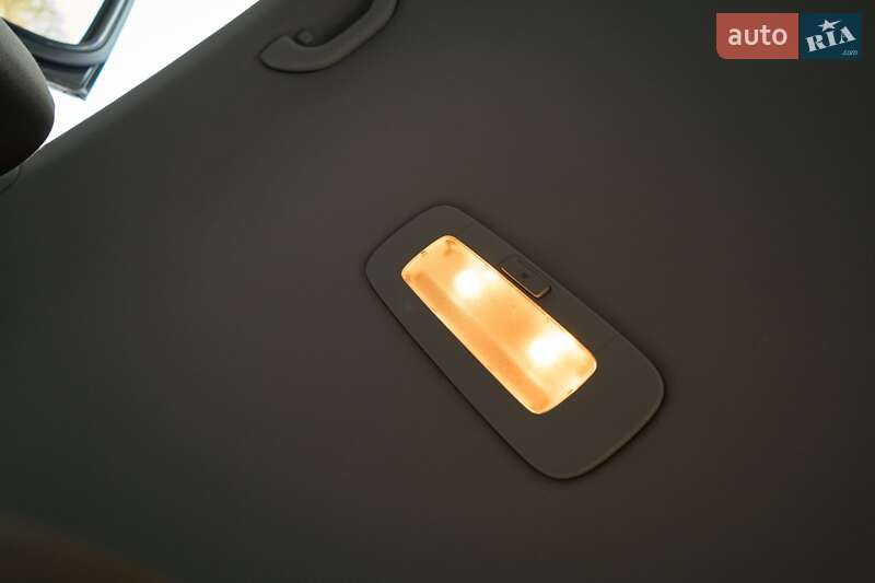 Хэтчбек Volkswagen Golf 2004 в Кременчуге