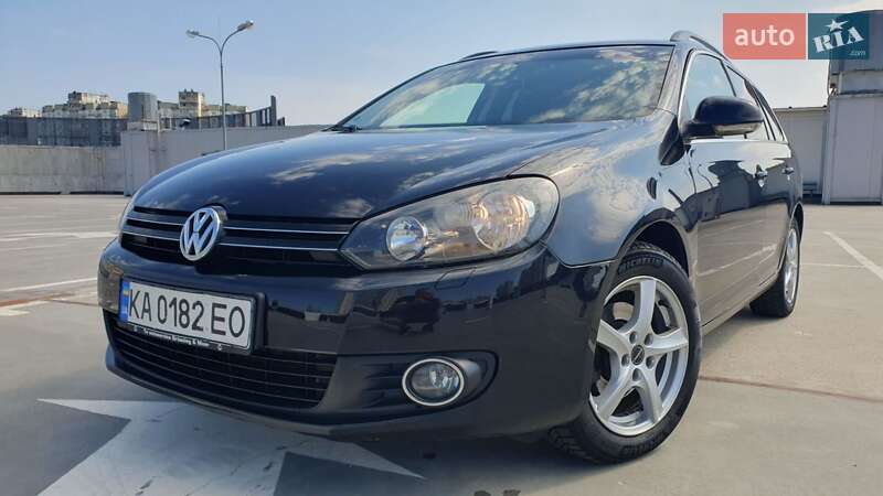 Универсал Volkswagen Golf 2011 в Киеве