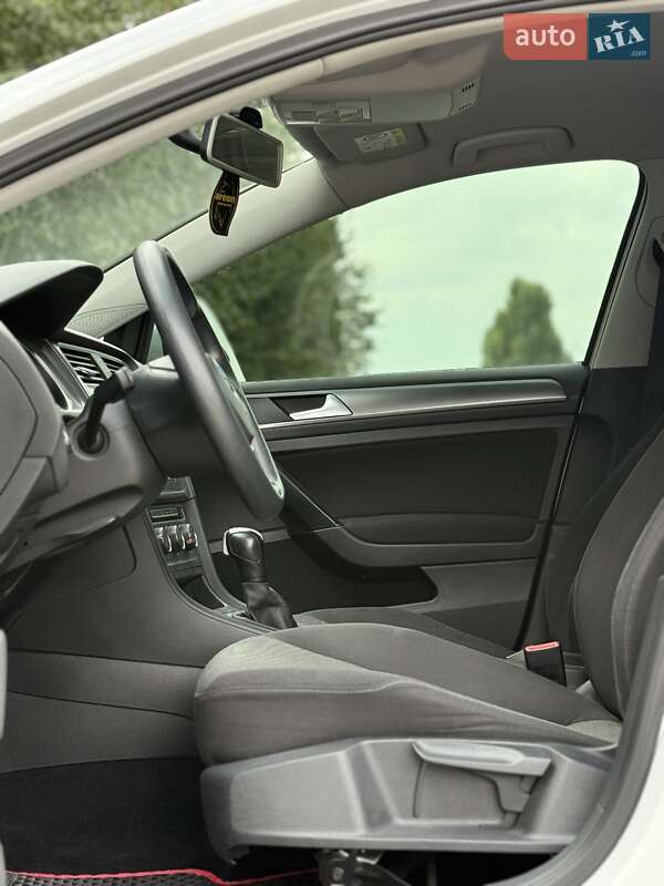 Хетчбек Volkswagen Golf 2014 в Білій Церкві