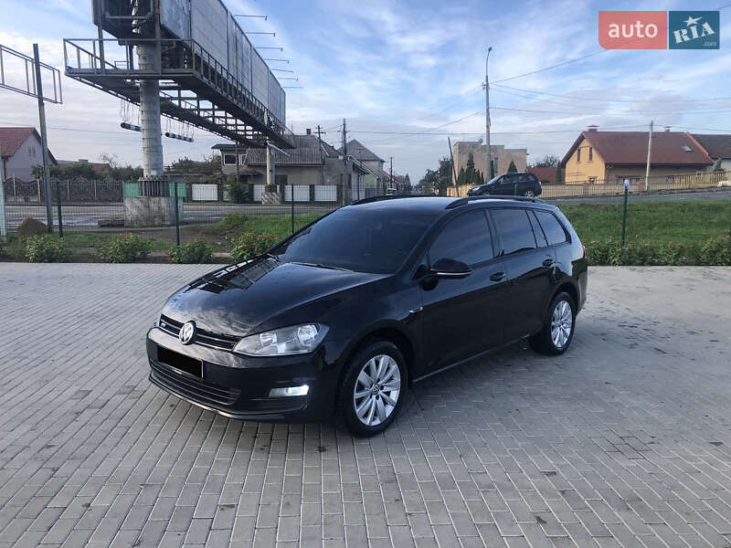 Універсал Volkswagen Golf 2013 в Мукачевому