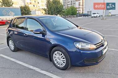 Хэтчбек Volkswagen Golf 2010 в Ивано-Франковске