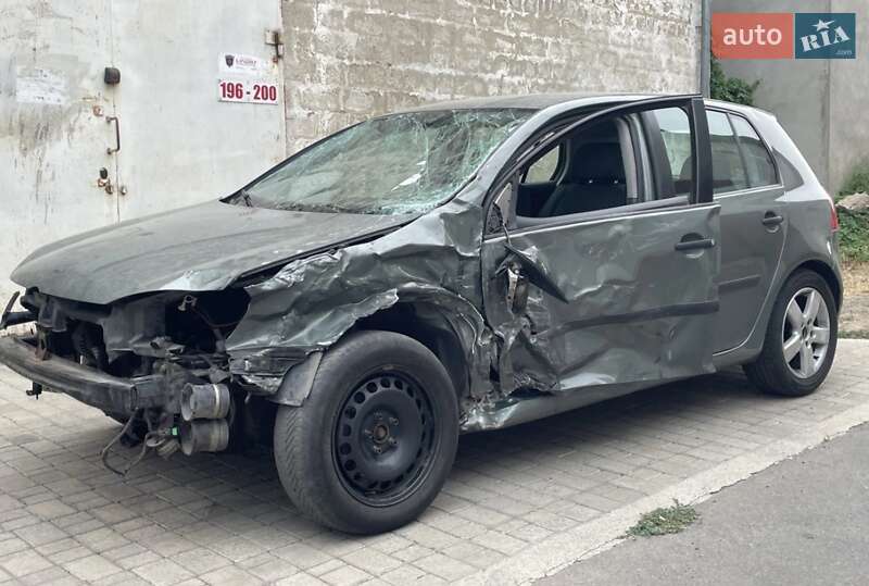 Volkswagen Golf 2004