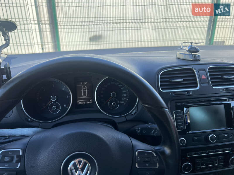 Універсал Volkswagen Golf 2011 в Шепетівці