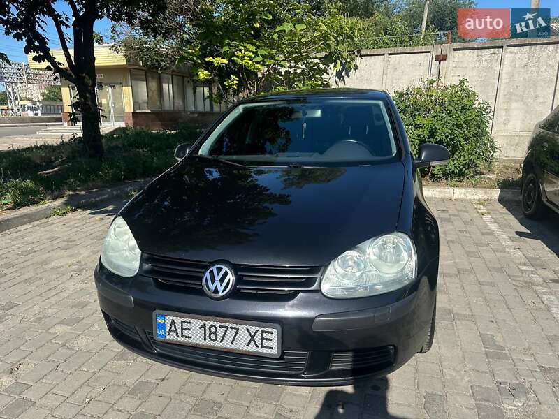 Хетчбек Volkswagen Golf 2005 в Покрові