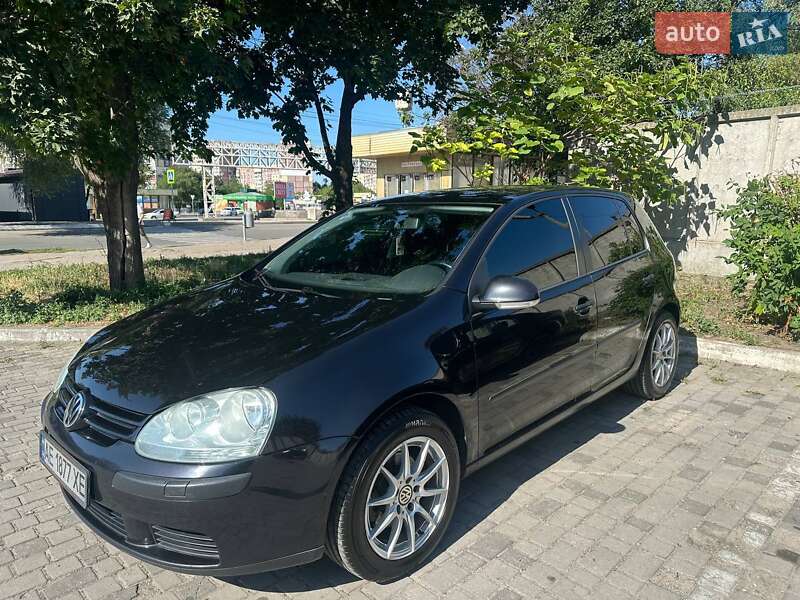 Хетчбек Volkswagen Golf 2005 в Покрові