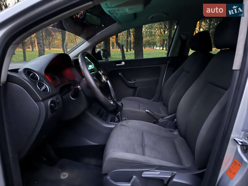 Хэтчбек Volkswagen Golf 2006 в Харькове