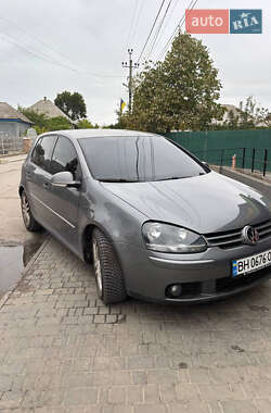 Хэтчбек Volkswagen Golf 2008 в Вилково