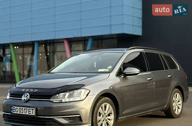 Универсал Volkswagen Golf 2018 в Киеве