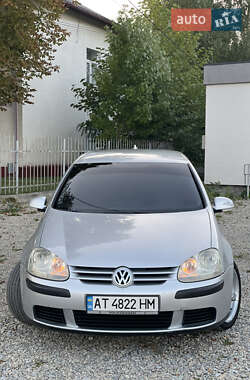 Хетчбек Volkswagen Golf 2005 в 