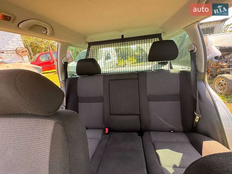 Универсал Volkswagen Golf 2001 в Хмельницком