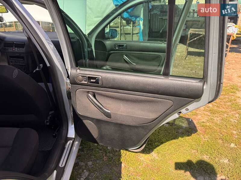 Универсал Volkswagen Golf 2001 в Хмельницком