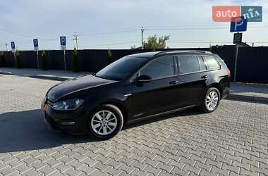 Универсал Volkswagen Golf 2015 в Львове
