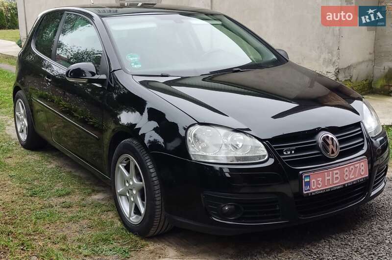 Хетчбек Volkswagen Golf 2006 в Кілках