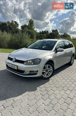 Универсал Volkswagen Golf 2014 в Сваляве