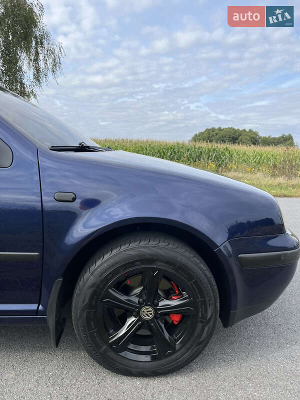Универсал Volkswagen Golf 2002 в Житомире
