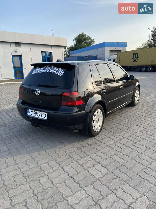 Хэтчбек Volkswagen Golf 2000 в Луцке