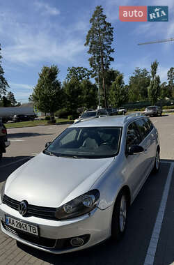 Универсал Volkswagen Golf 2011 в Киеве