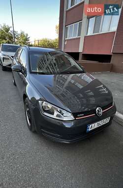 Универсал Volkswagen Golf 2015 в Вышгороде
