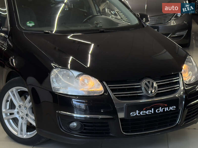 Универсал Volkswagen Golf 2007 в Николаеве
